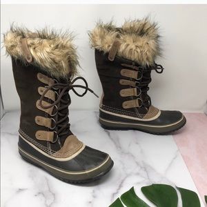 Sorel Winter Lace Up Boots  9